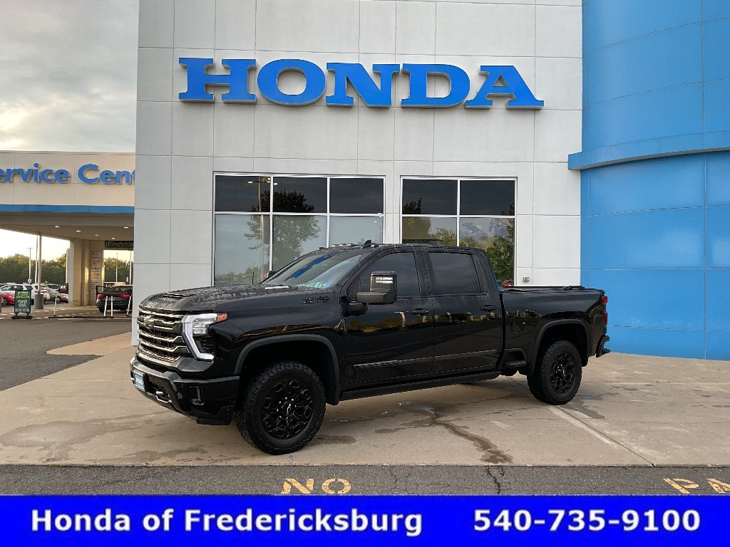 Used 2024 Chevrolet Silverado 2500 High Country w/ Midnight Edition