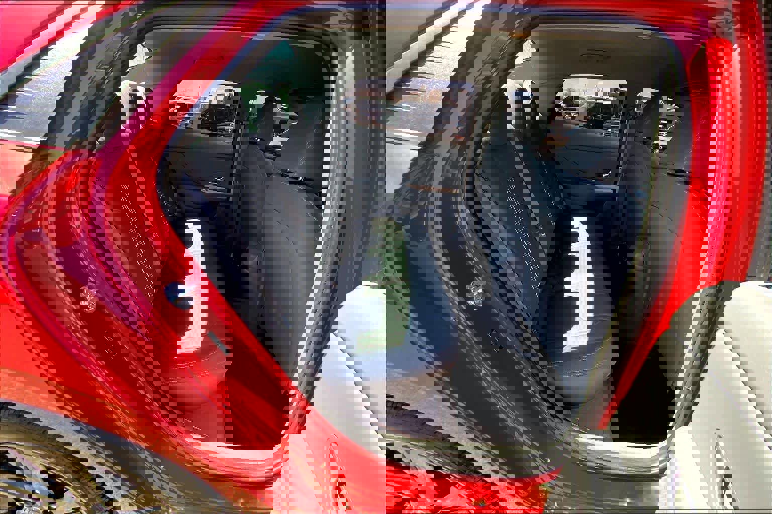 Used 2023 Hyundai Elantra SEL w/ Preferred Accessory Package FWD image 20