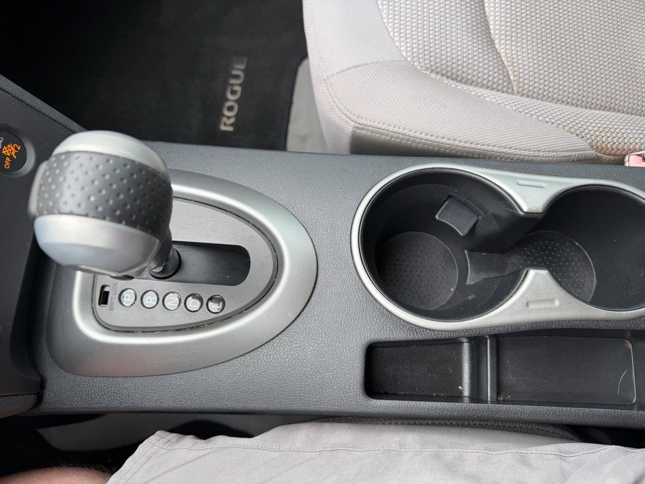 Used 2011 Nissan Rogue SV FWD image 53