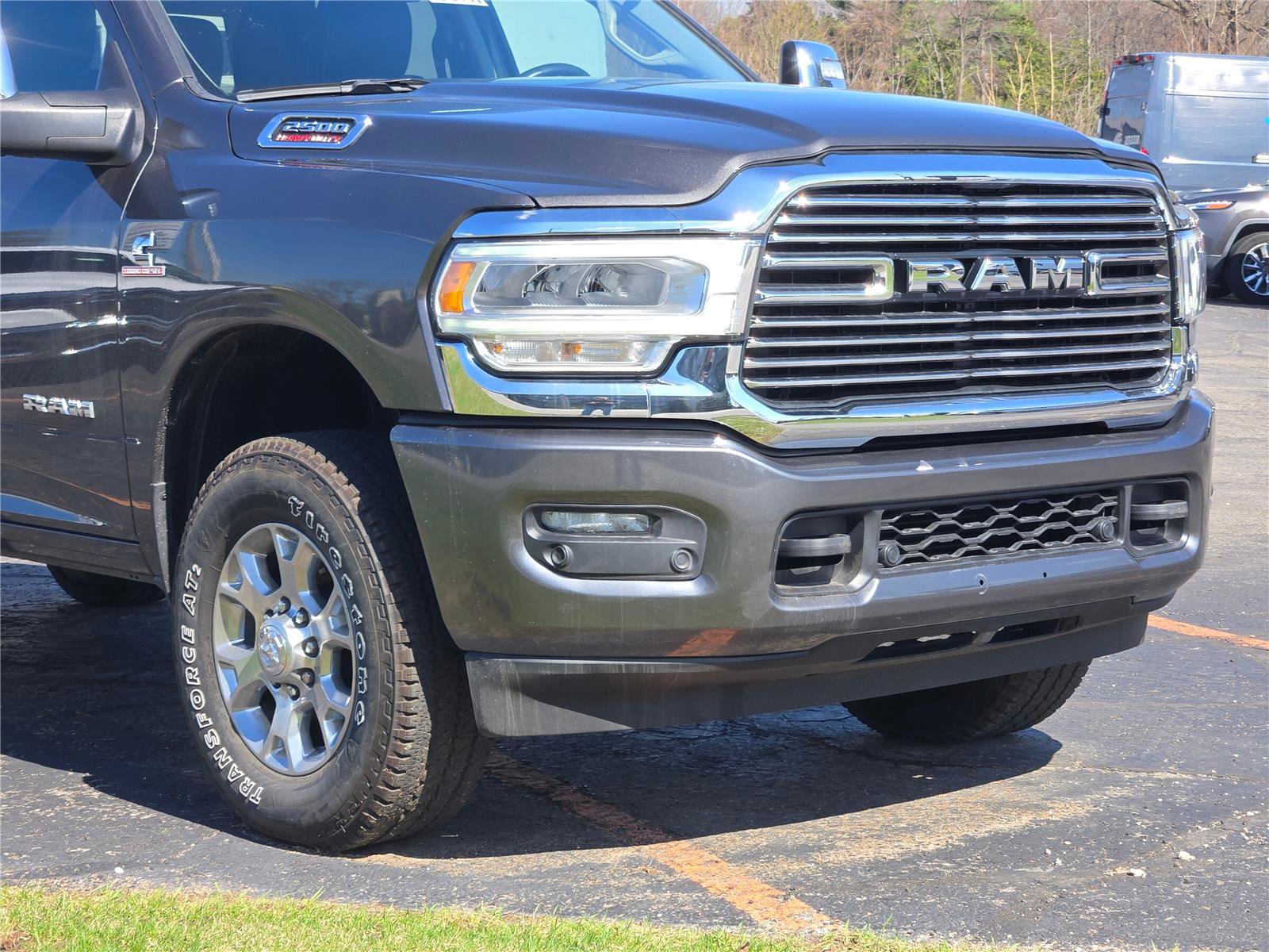 Used 2024 RAM 2500 Laramie AWD/4WD image 2
