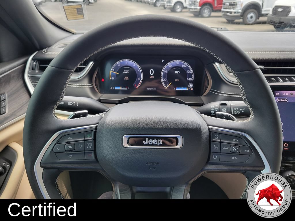 Used 2024 Jeep Grand Cherokee Limited RWD image 35
