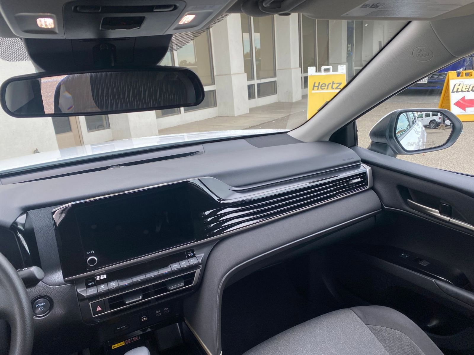 Used 2025 Toyota Camry LE image 35