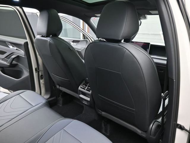 New 2026 Volkswagen Tiguan SE R-Line image 25