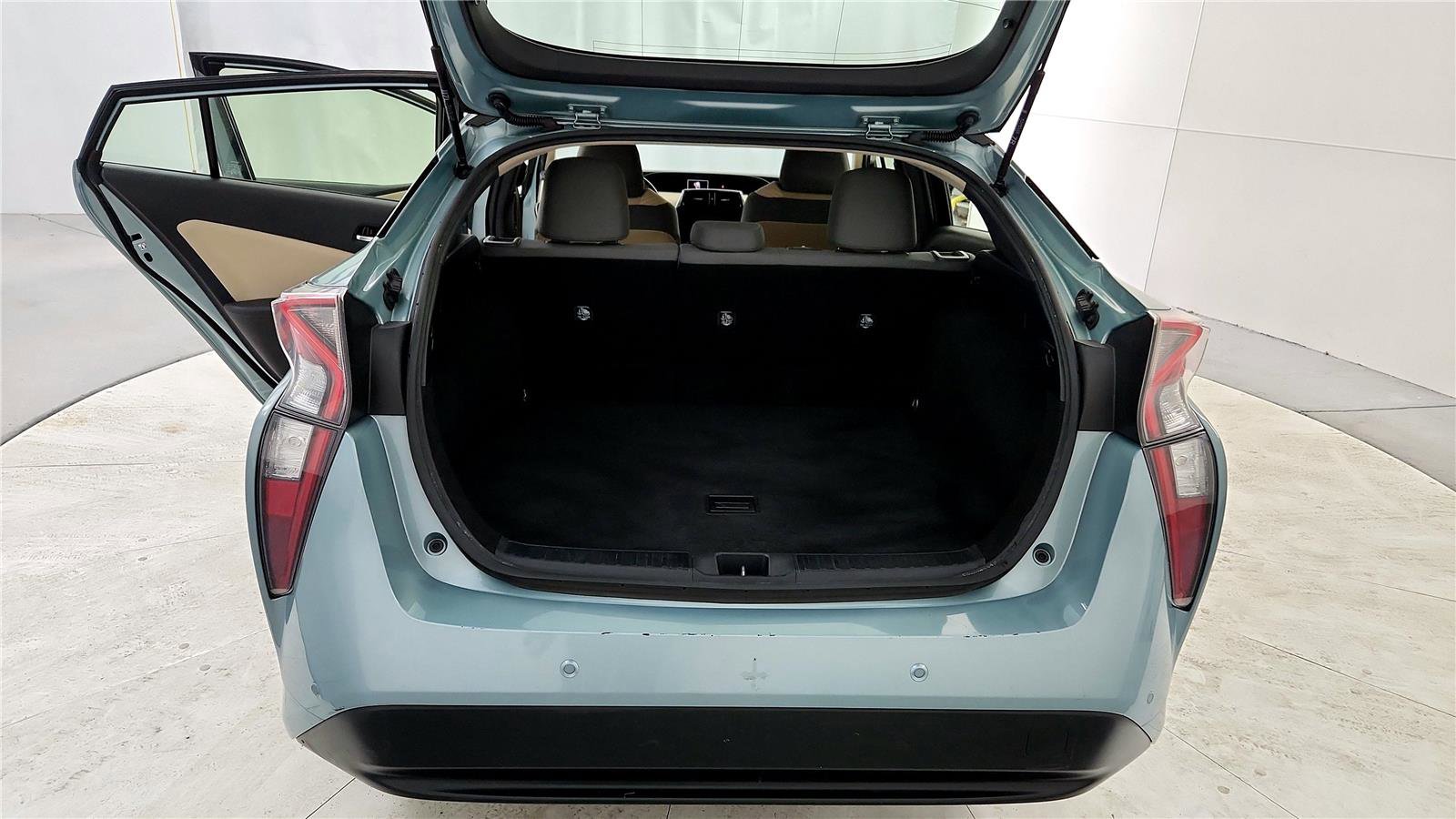 Used 2017 Toyota Prius Two image 20