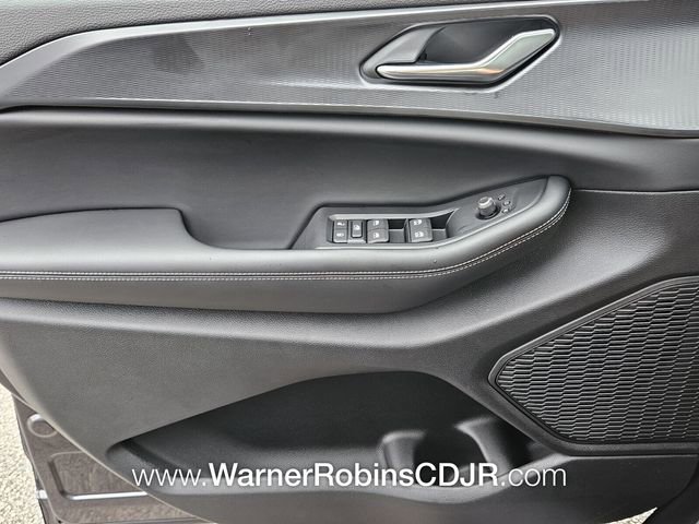 New 2025 Jeep Grand Cherokee L Altitude image 25