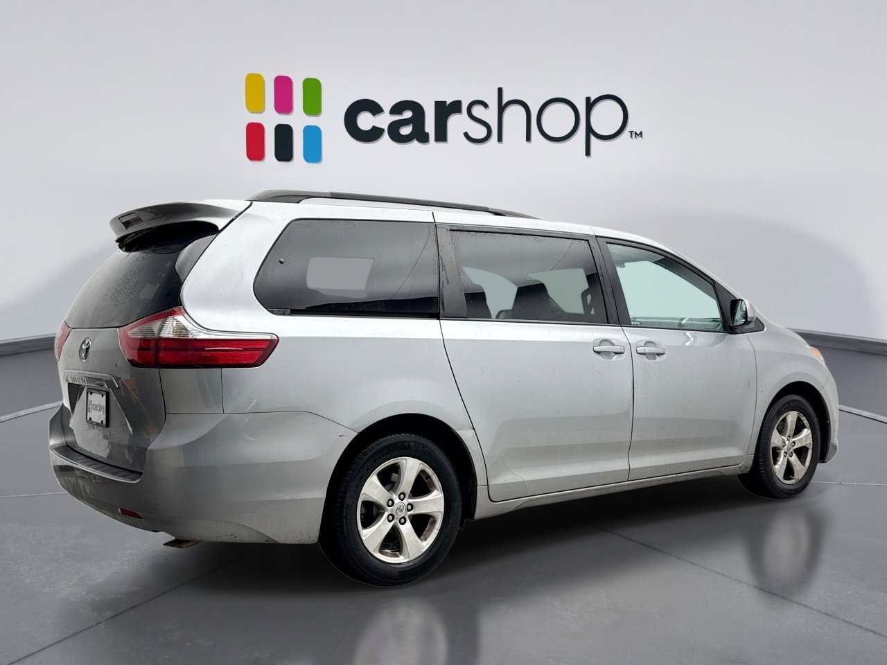 Used 2015 Toyota Sienna LE image 5