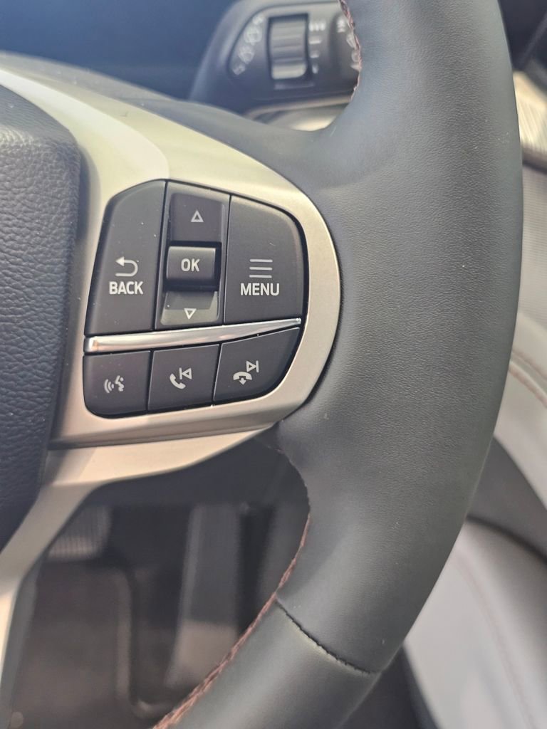 New 2025 Ford Explorer Active w/ Active Comfort Package image 14