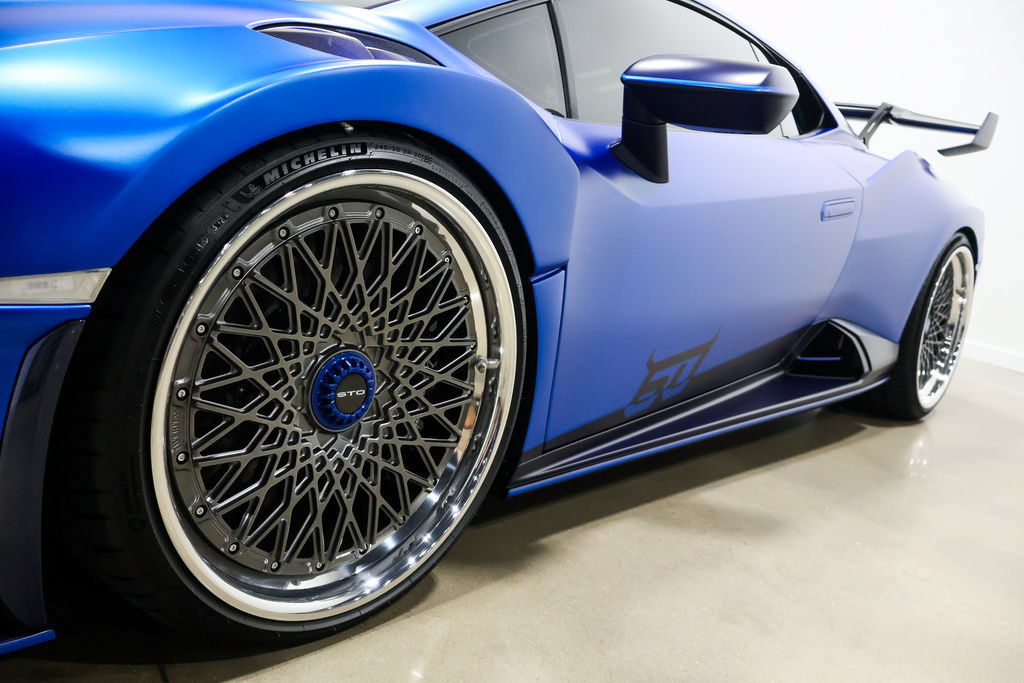 Used 2023 Lamborghini Huracan STO RWD image 29