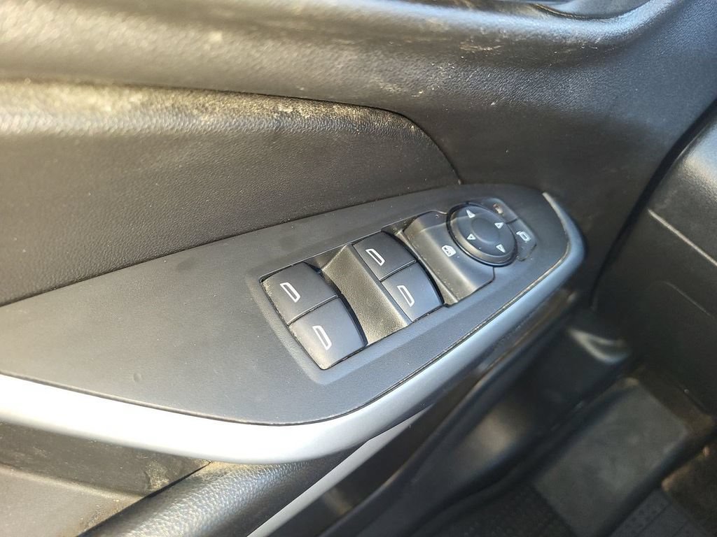 Used 2024 Chevrolet Trax LS w/ LS Convenience Package FWD image 28