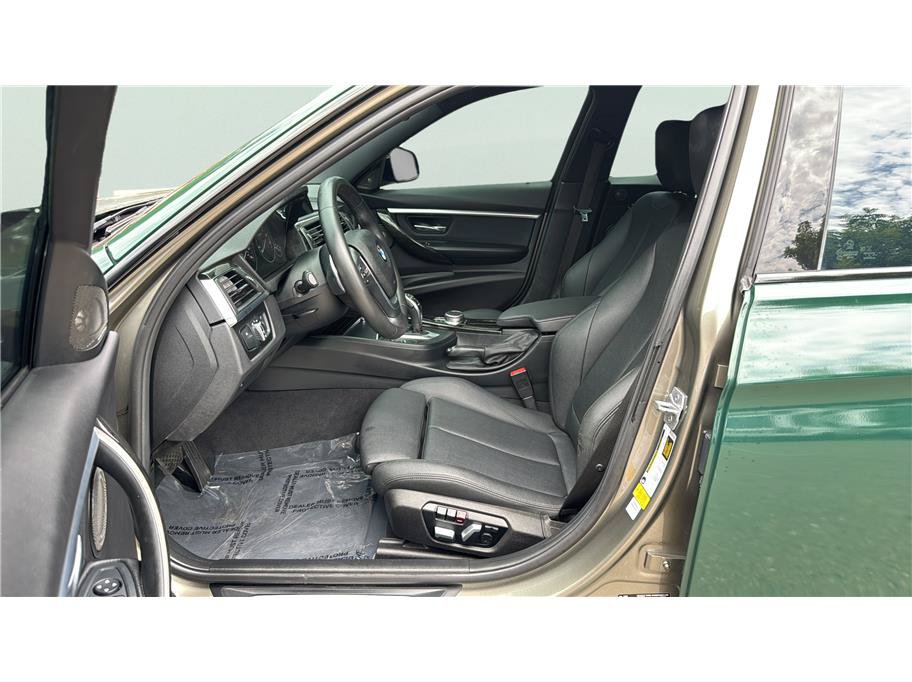 Used 2018 BMW 340i Sedan RWD image 10