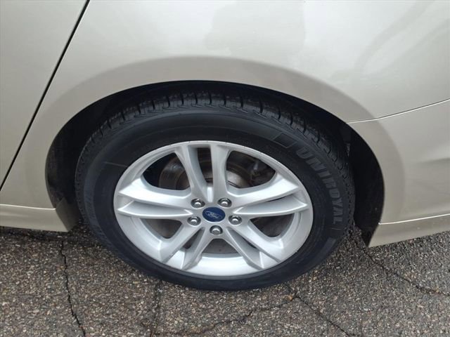 Used 2018 Ford Fusion SE w/ Equipment Group 602A image 10