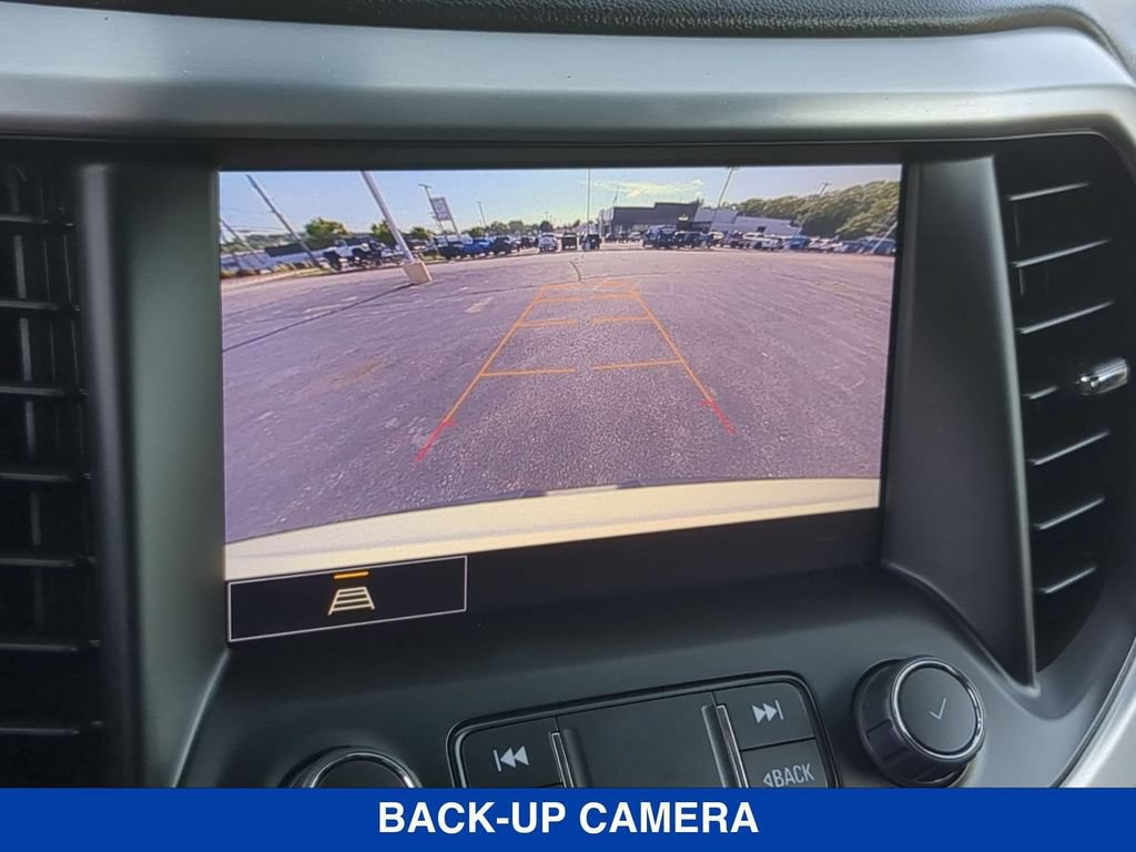 Used 2023 GMC Acadia SLT AWD/4WD image 14
