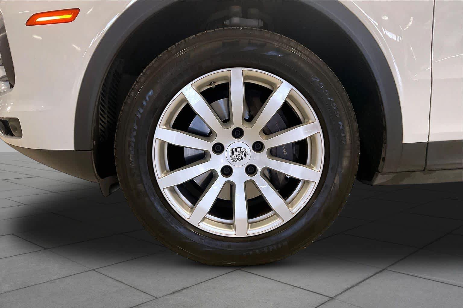 Used 2019 Porsche Cayenne AWD/4WD image 9