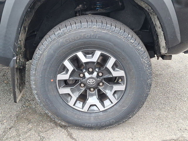 Used 2023 Toyota Tacoma TRD Off-Road w/ Advanced Technology Package image 28
