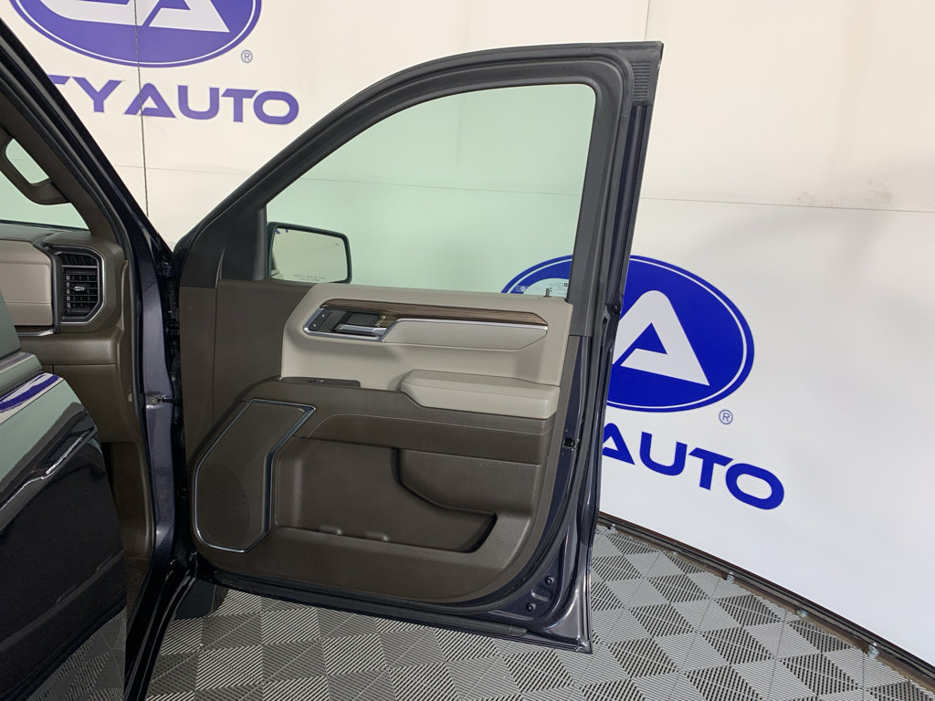 Used 2023 Chevrolet Silverado 1500 LT w/ Safety Package AWD/4WD image 34