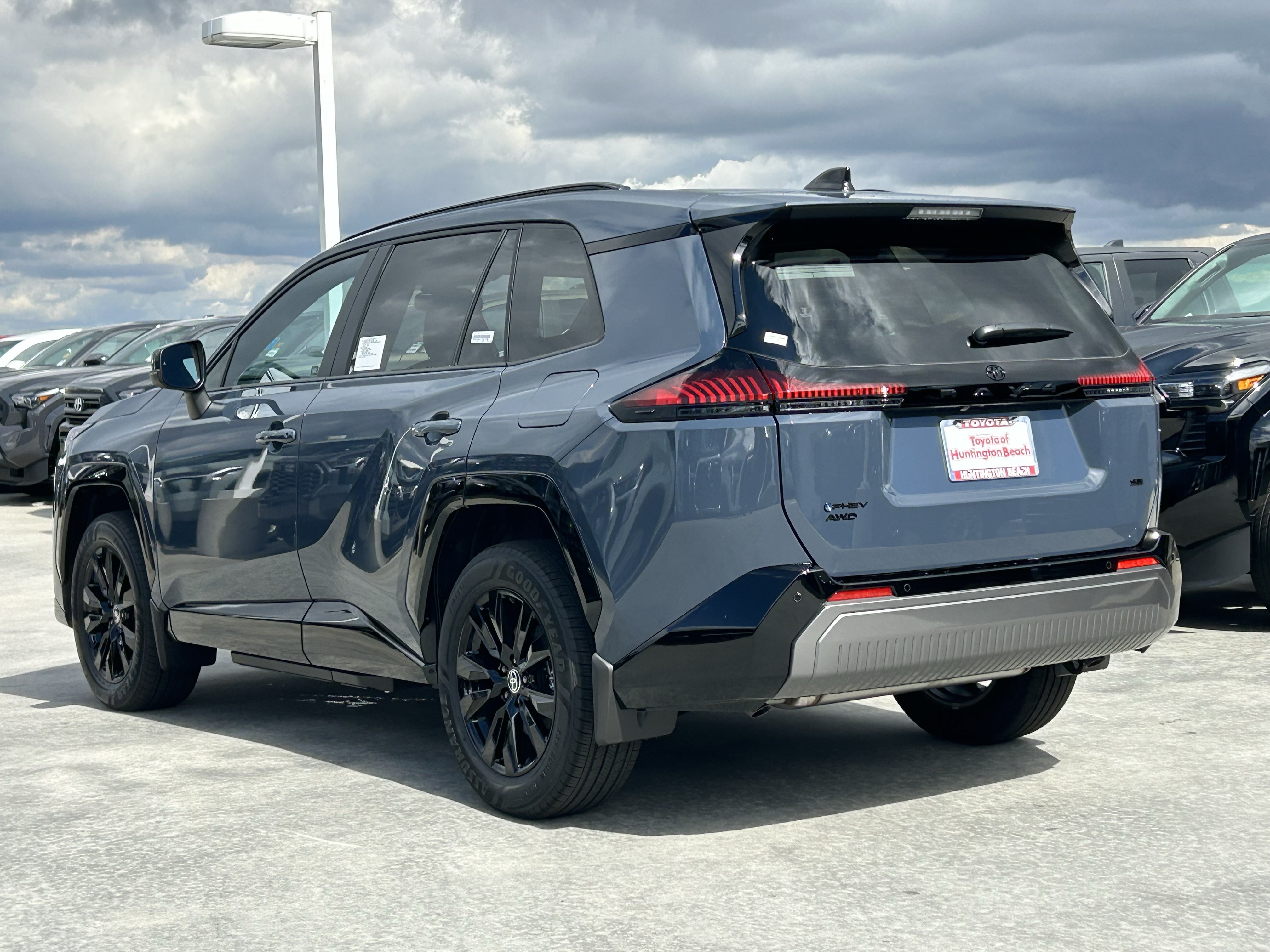 New 2026 Toyota RAV4 SE w/ Weather Package AWD/4WD image 5