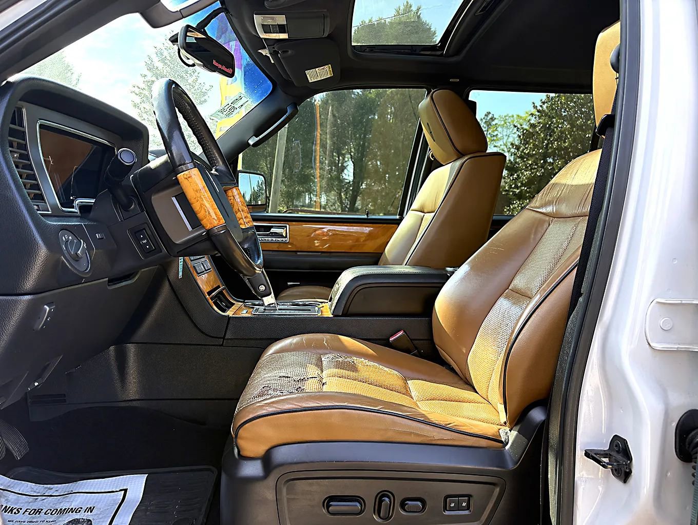 Used 2011 Lincoln Navigator 2WD w/ 101A Rapid Spec Order Code image 2