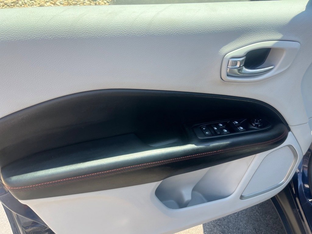 Used 2019 Jeep Compass Limited image 6