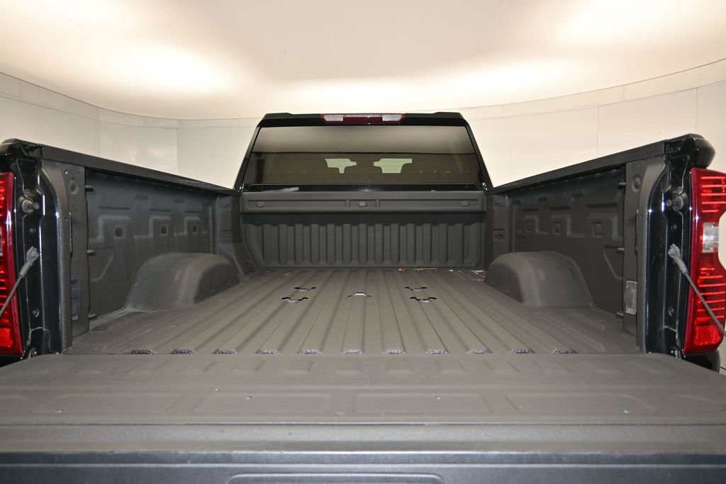Used 2024 Chevrolet Silverado 2500 Custom w/ Custom Value Package AWD/4WD image 23