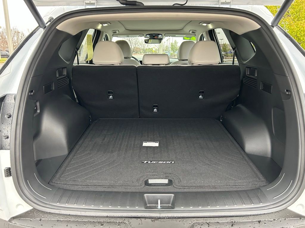 Used 2025 Hyundai Tucson Limited AWD/4WD image 29