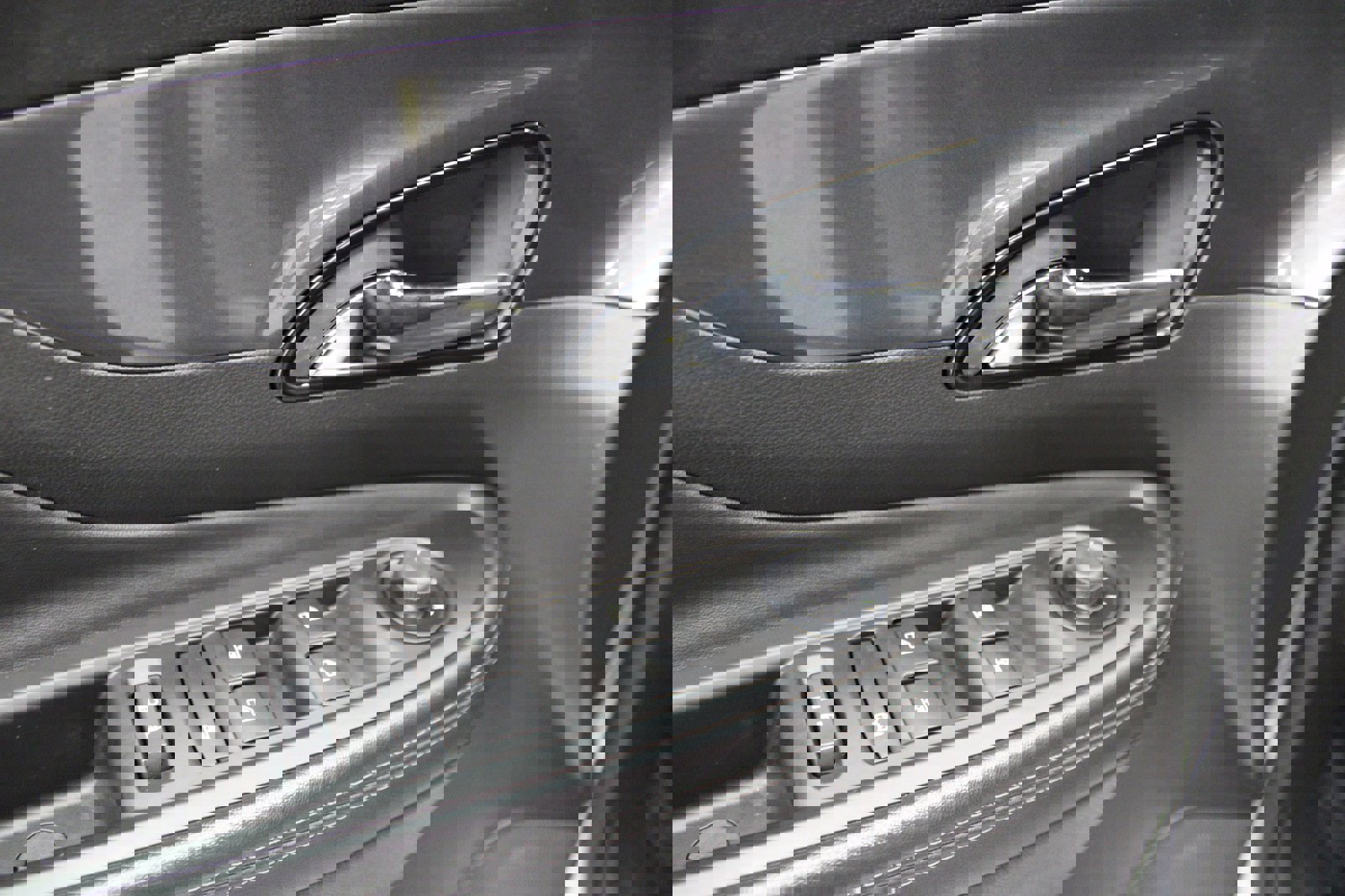 Used 2022 Buick Encore Preferred image 14