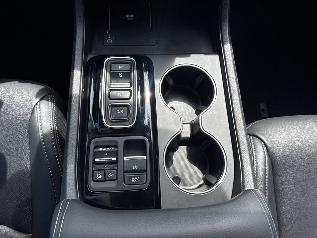 Certified 2025 Honda Pilot Touring image 24