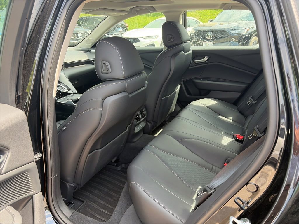 Used 2025 Acura TLX w/ Technology Package FWD image 9