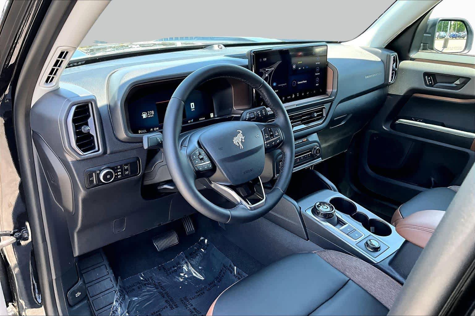 Used 2025 Ford Bronco Sport Outer Banks w/ Outer Banks Tech Package+ AWD/4WD image 17