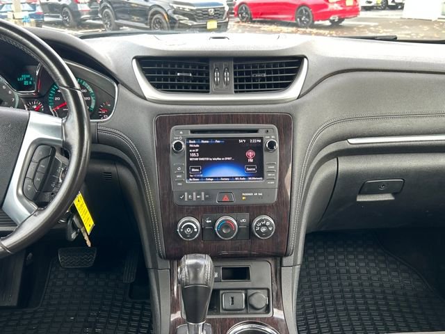 Used 2017 Chevrolet Traverse LT image 16