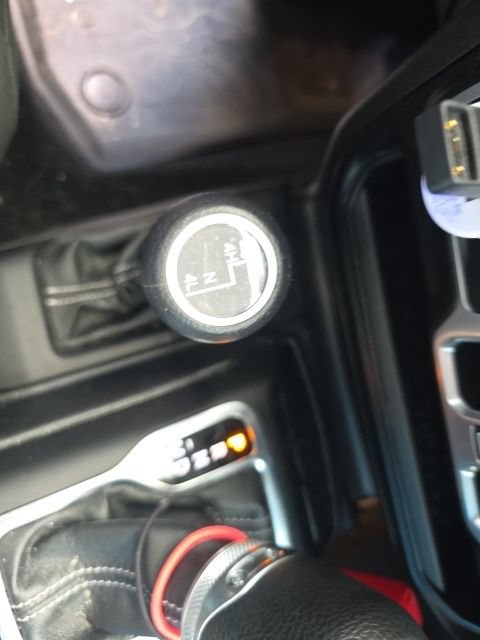 Used 2020 Jeep Wrangler Unlimited Sahara AWD/4WD image 13