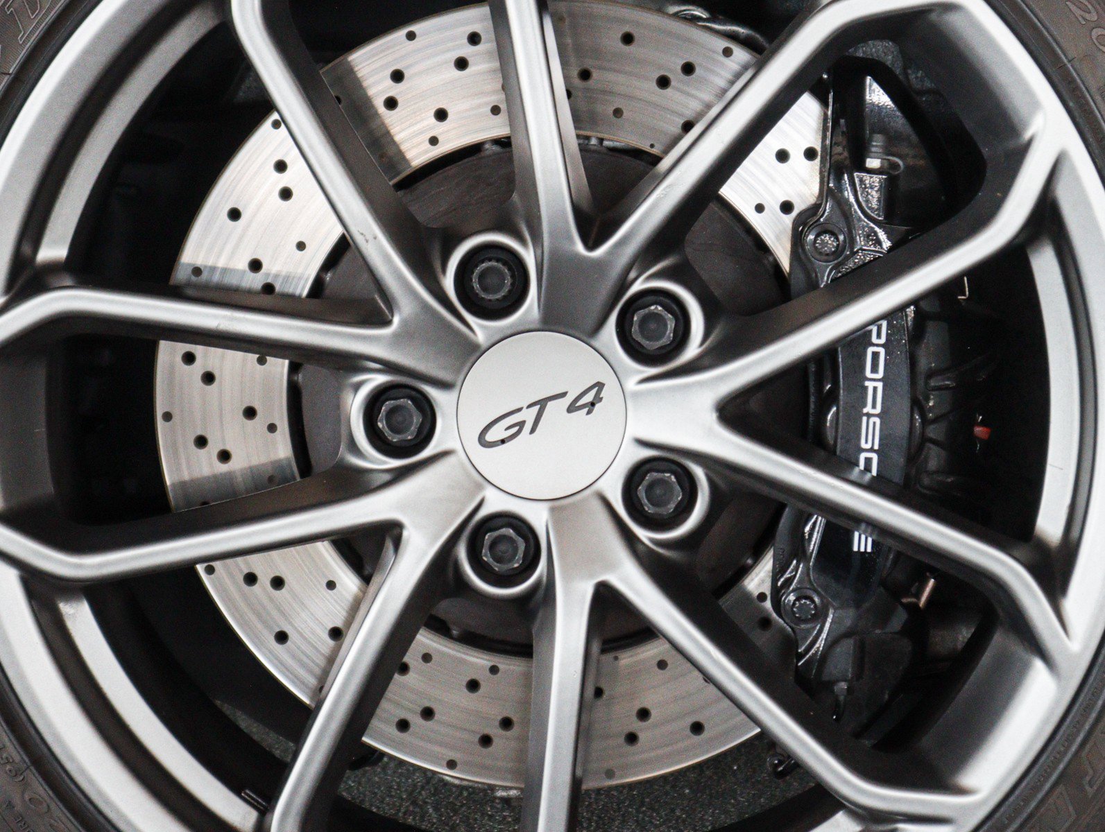 Certified 2020 Porsche 718 Cayman GT4 RWD image 29
