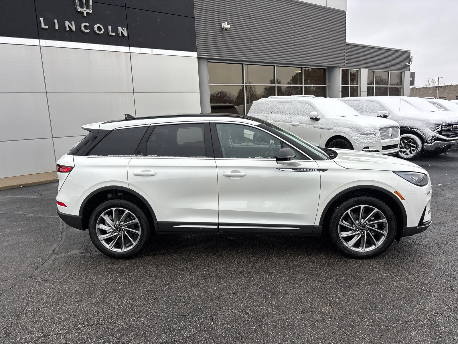 New 2026 Lincoln Corsair Premiere image 8