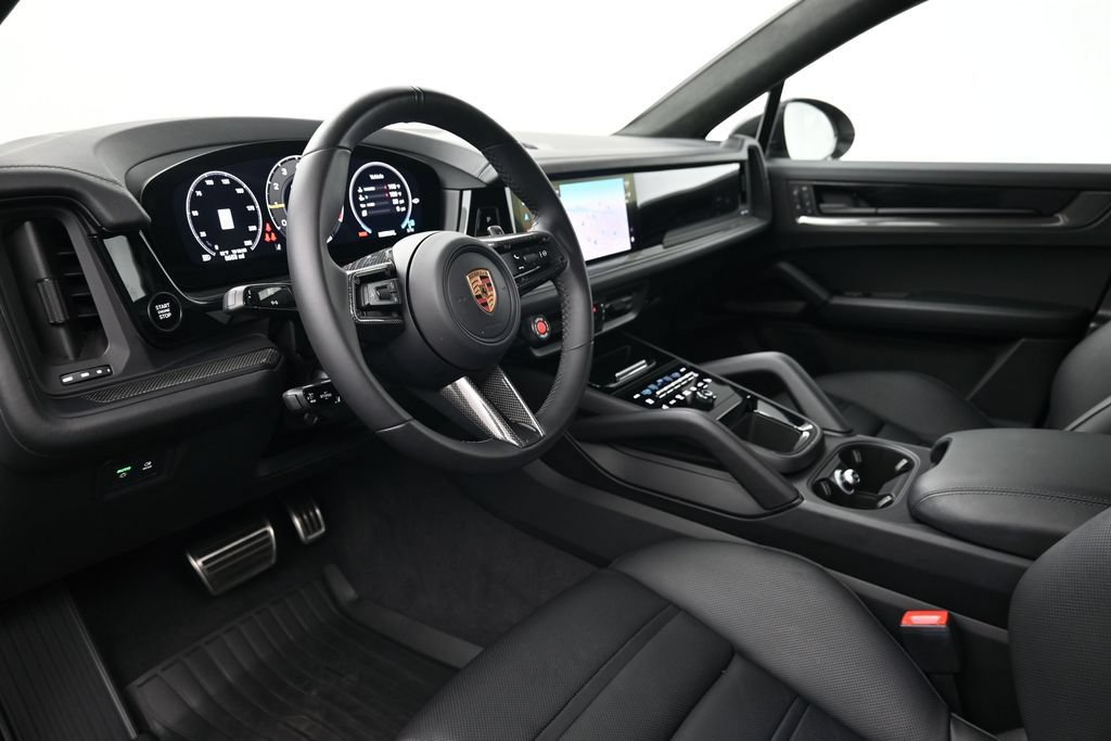 Certified 2025 Porsche Cayenne Turbo GT AWD/4WD image 4