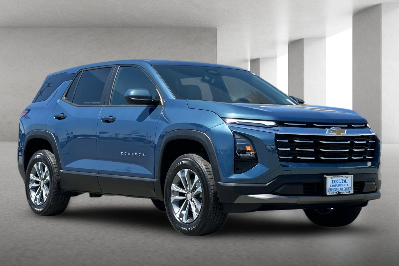 New 2026 Chevrolet Equinox LT w/ Convenience Package II FWD image 2