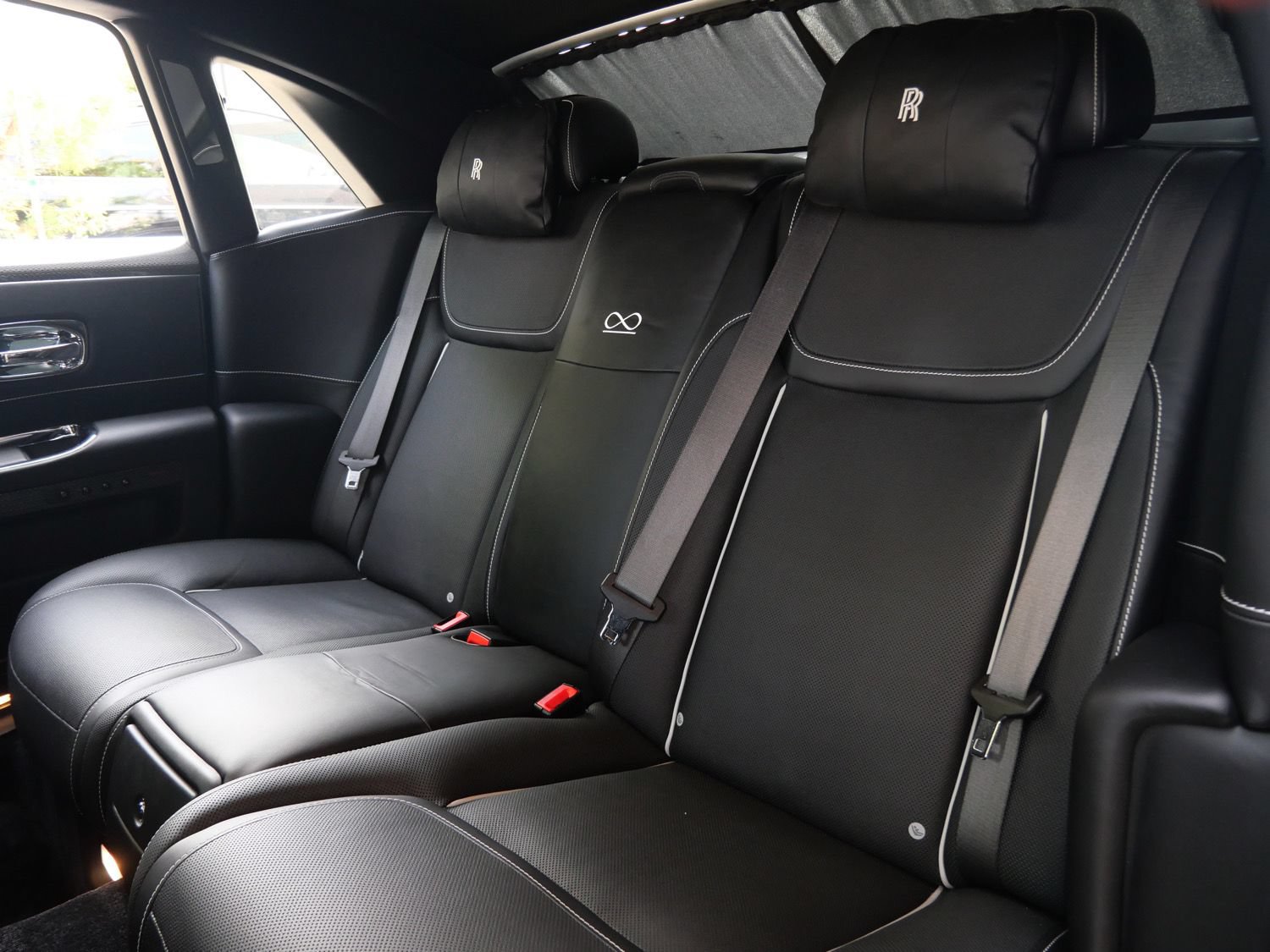 Certified 2019 Rolls-Royce Ghost RWD image 35