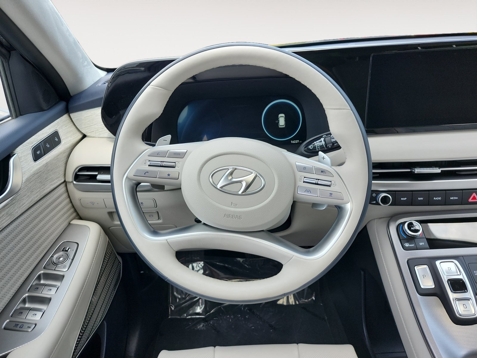 Used 2025 Hyundai Palisade Calligraphy AWD/4WD image 12
