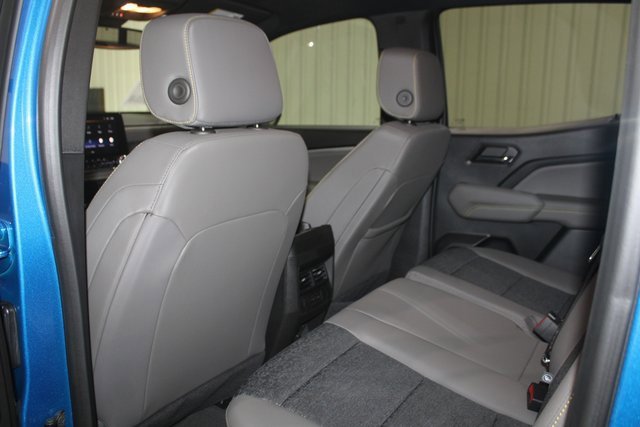 Used 2024 Chevrolet Colorado ZR2 w/ Technology Package image 16