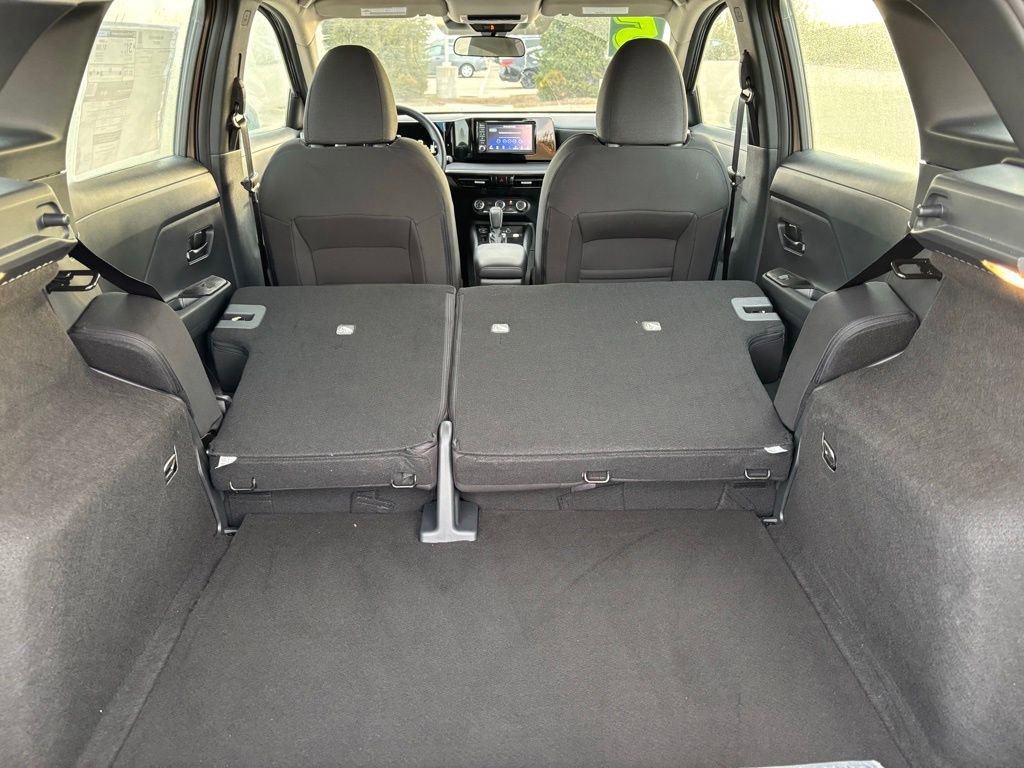 Used 2025 Nissan Kicks S image 10