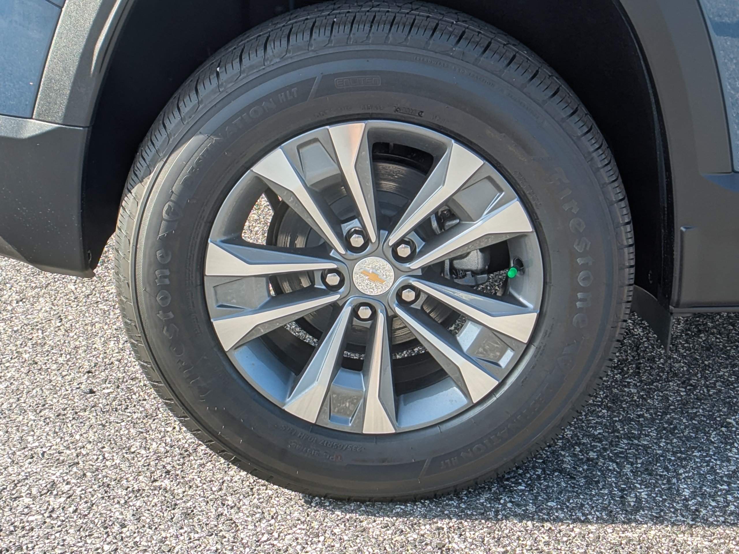 New 2027 Chevrolet Equinox LT w/ Convenience Package II FWD image 9