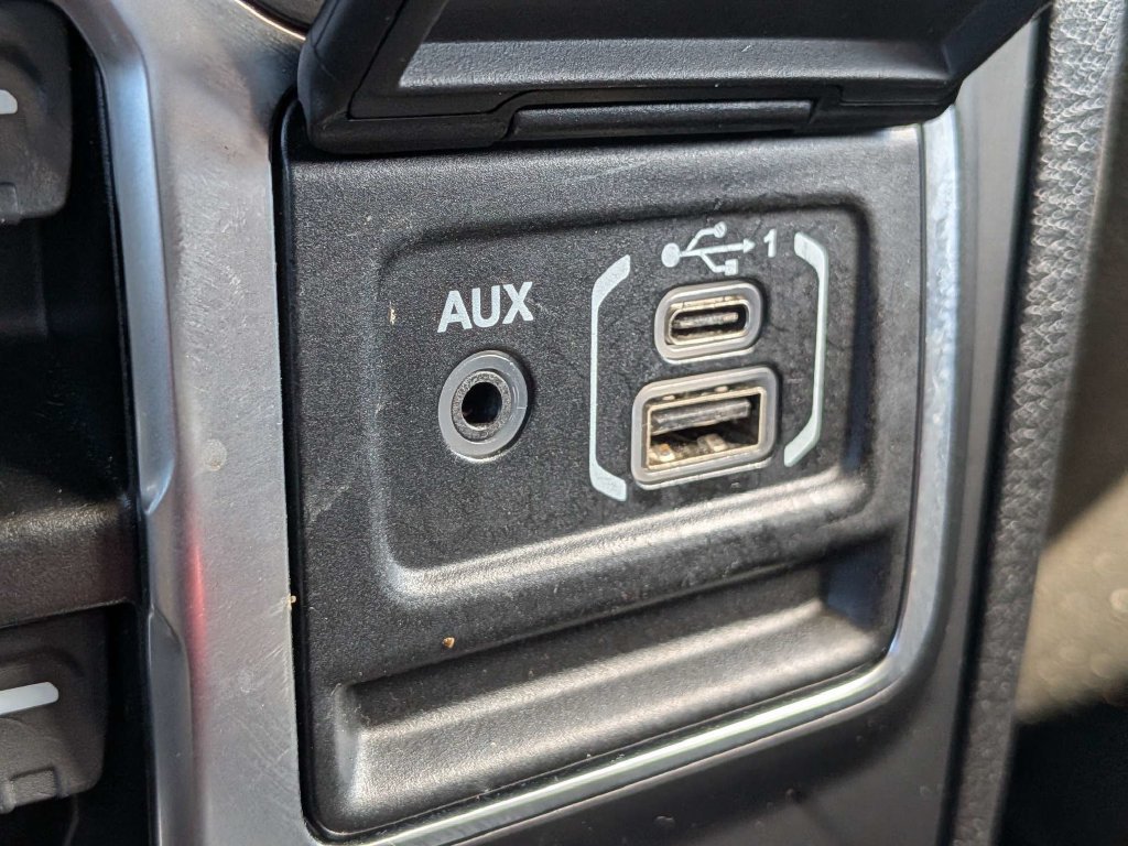 Used 2025 Jeep Wrangler Unlimited Rubicon AWD/4WD image 21