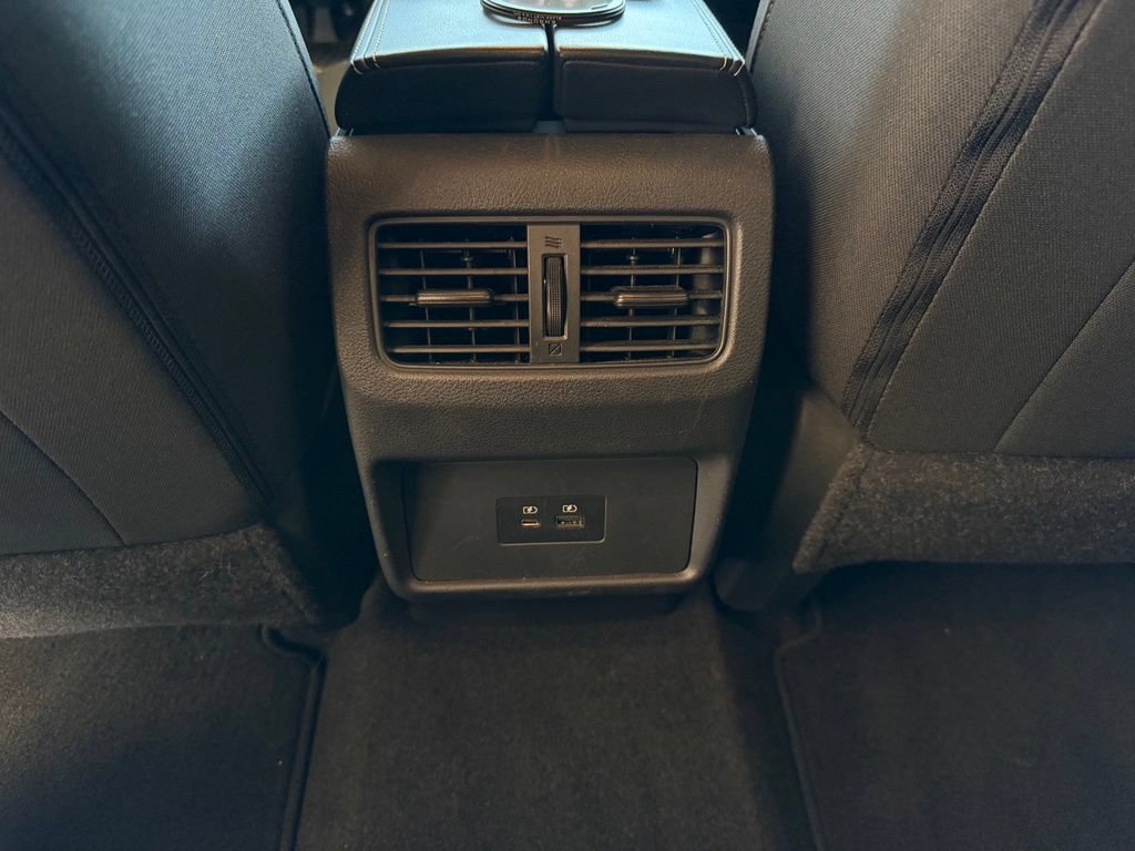 Used 2023 Nissan Rogue SV FWD image 23