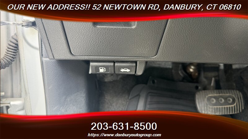 Used 2012 Nissan Versa 1.8 S w/ Special Edition Pkg FWD image 19