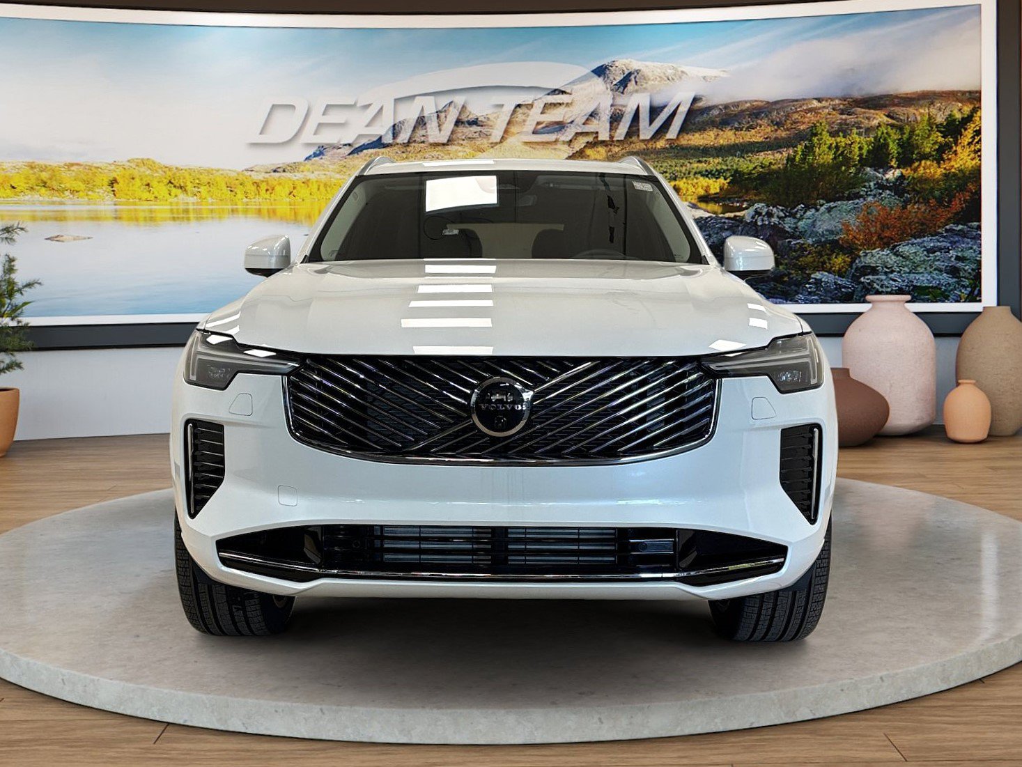 New 2026 Volvo XC90 T8 Plus w/ Protection Package Premier AWD/4WD image 8