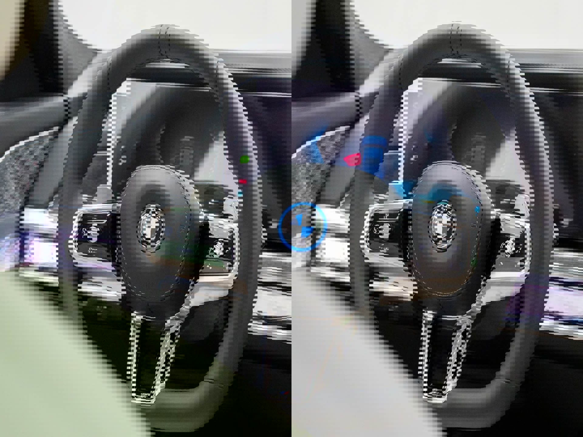 New 2026 BMW 750e xDrive image 12