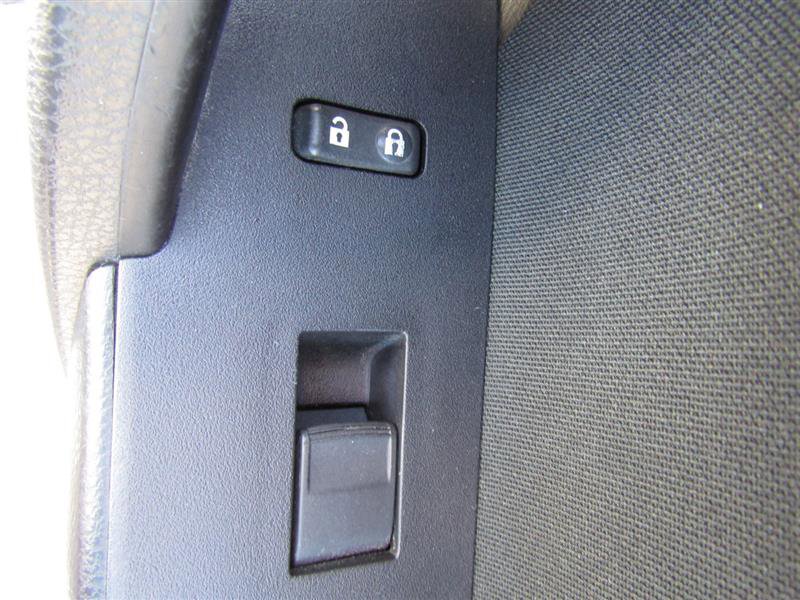 Used 2018 Toyota Corolla LE image 28