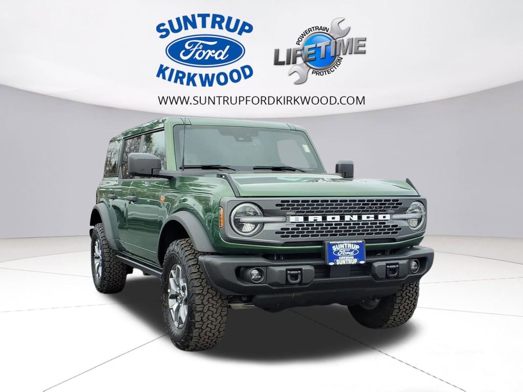 Used 2025 Ford Bronco Badlands AWD/4WD image 2