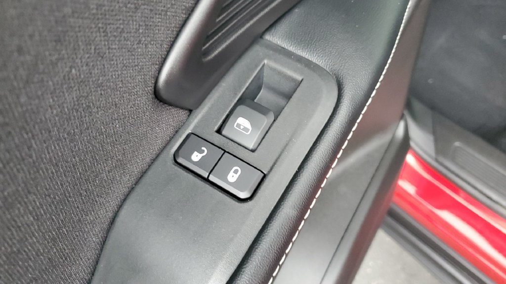 Used 2026 Jeep Cherokee Laredo AWD/4WD image 18
