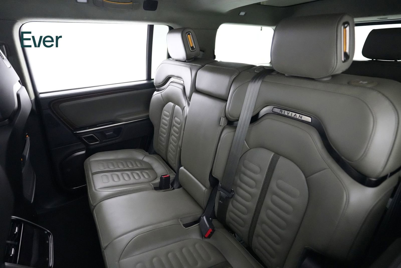 Used 2024 Rivian R1S Adventure image 24