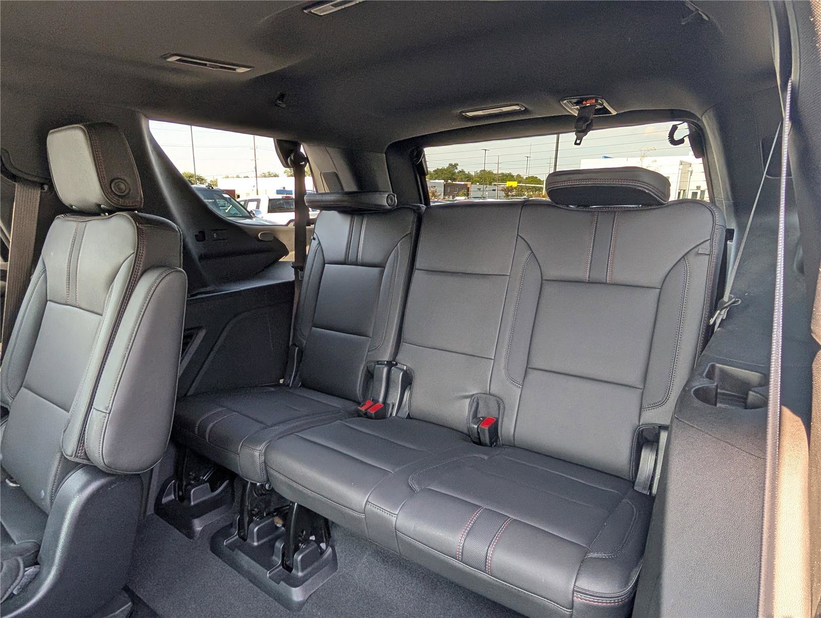 Used 2021 Chevrolet Tahoe RST w/ Luxury Package image 14