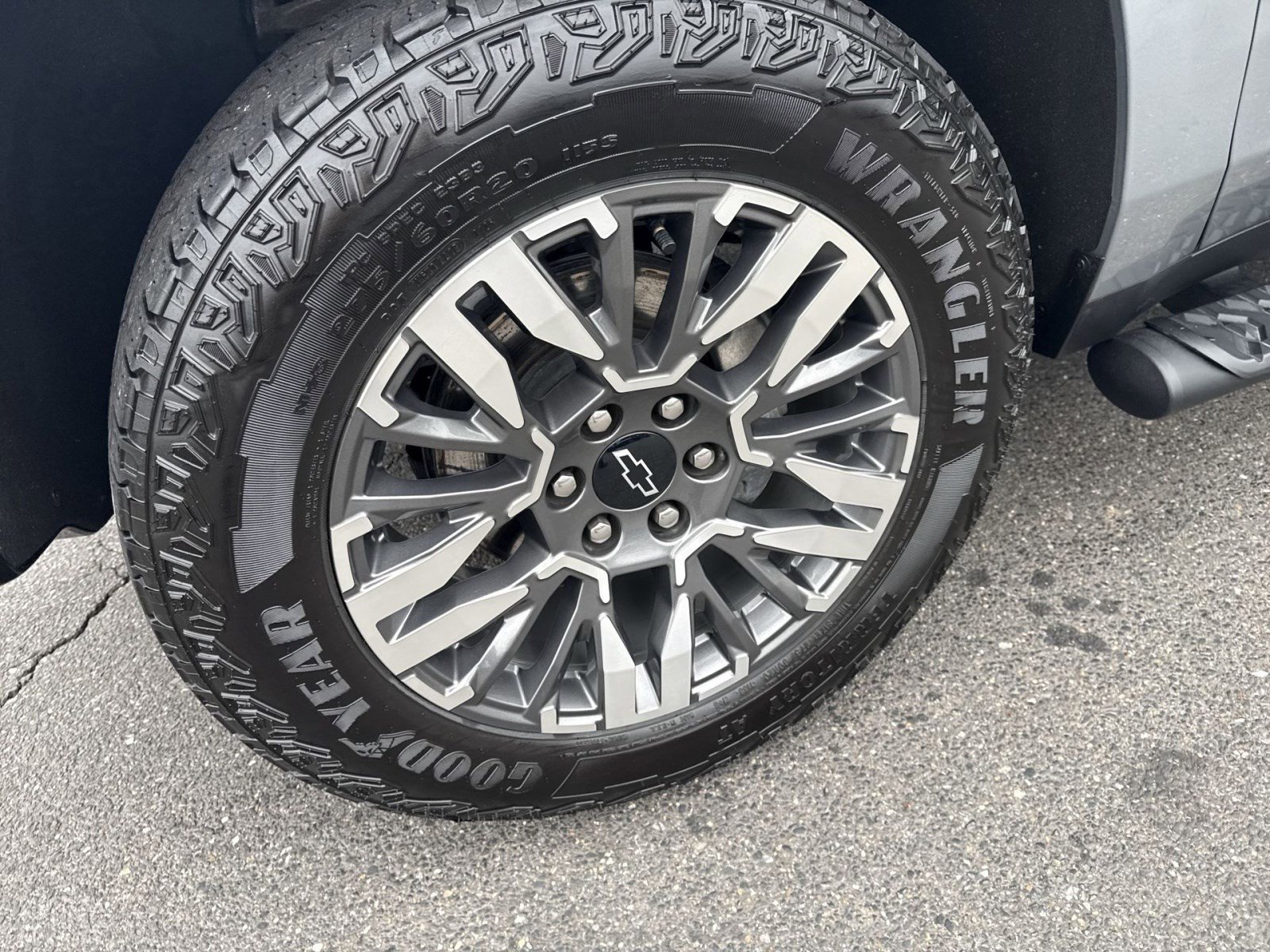 Used 2025 Chevrolet Tahoe Z71 image 11